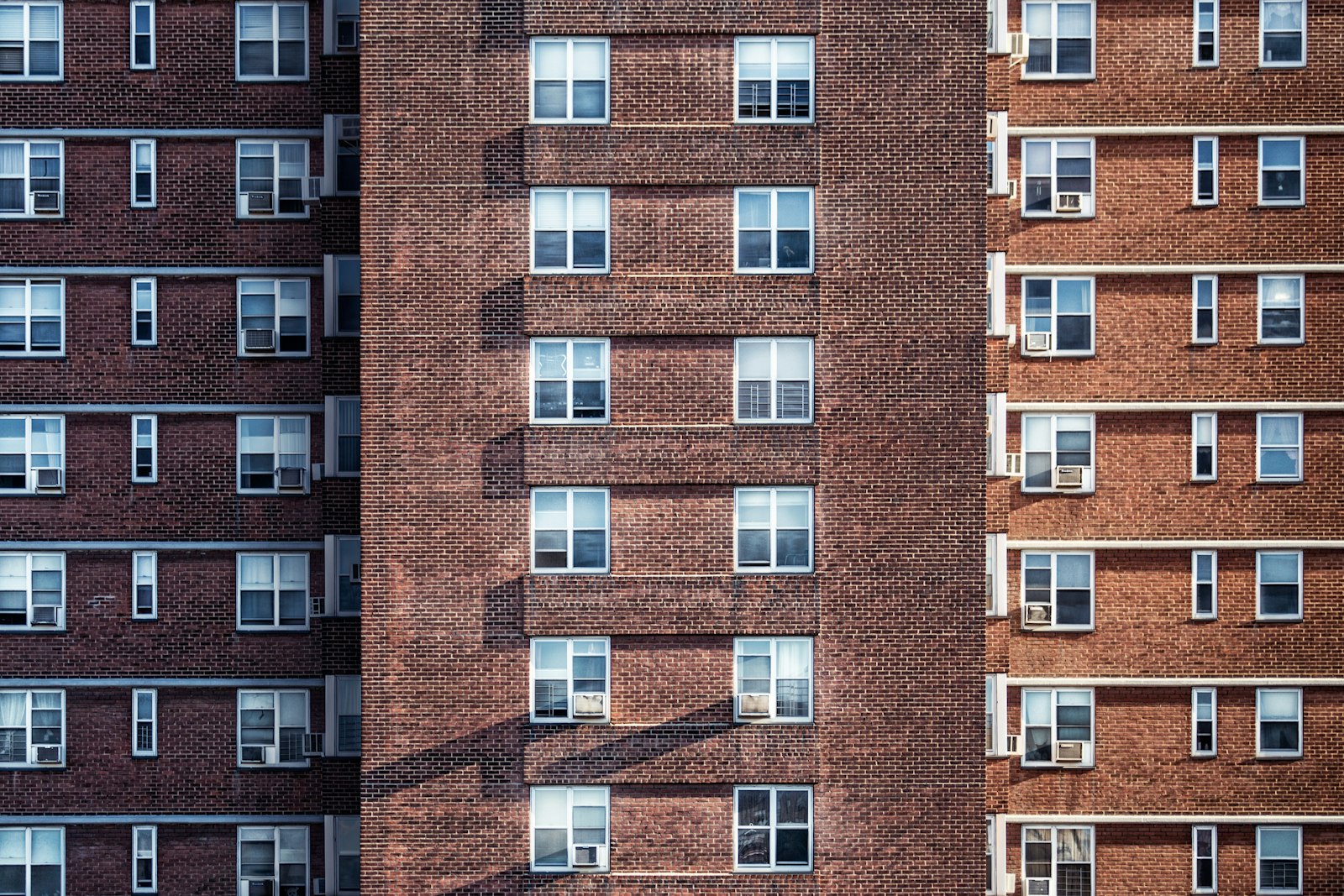 Canon EOS 5D Mark III + Canon EF 70-200mm F2.8L USM sample photo. Brown brick high-rise building photography