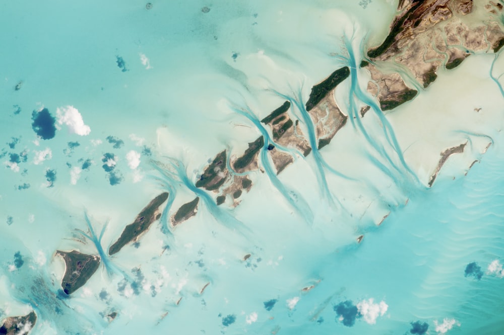 Photographie de vue de dessus des îles Brown