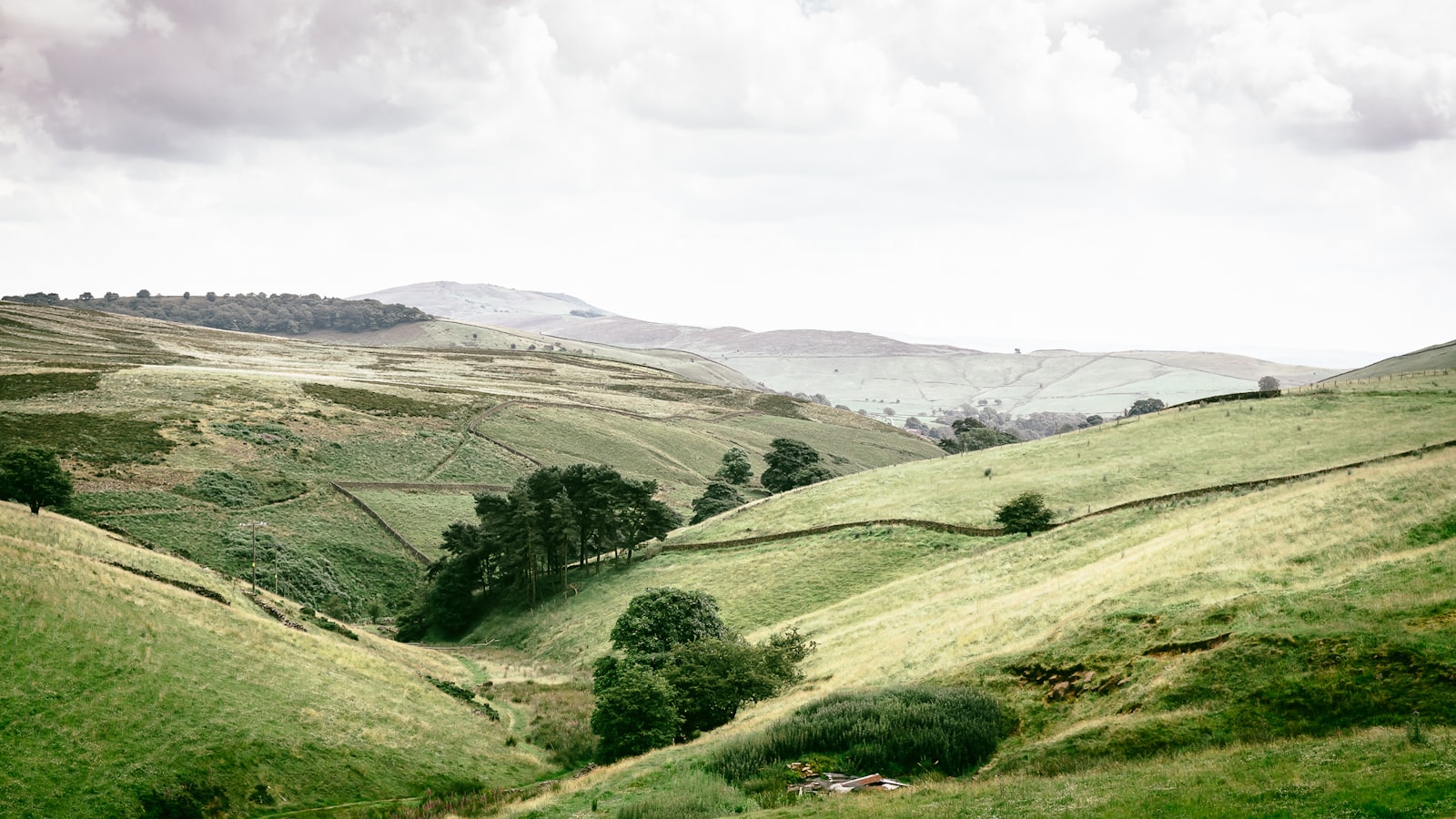 Nikon D600 + Nikon AF-S Nikkor 24-70mm F2.8G ED sample photo. Green mountains photography