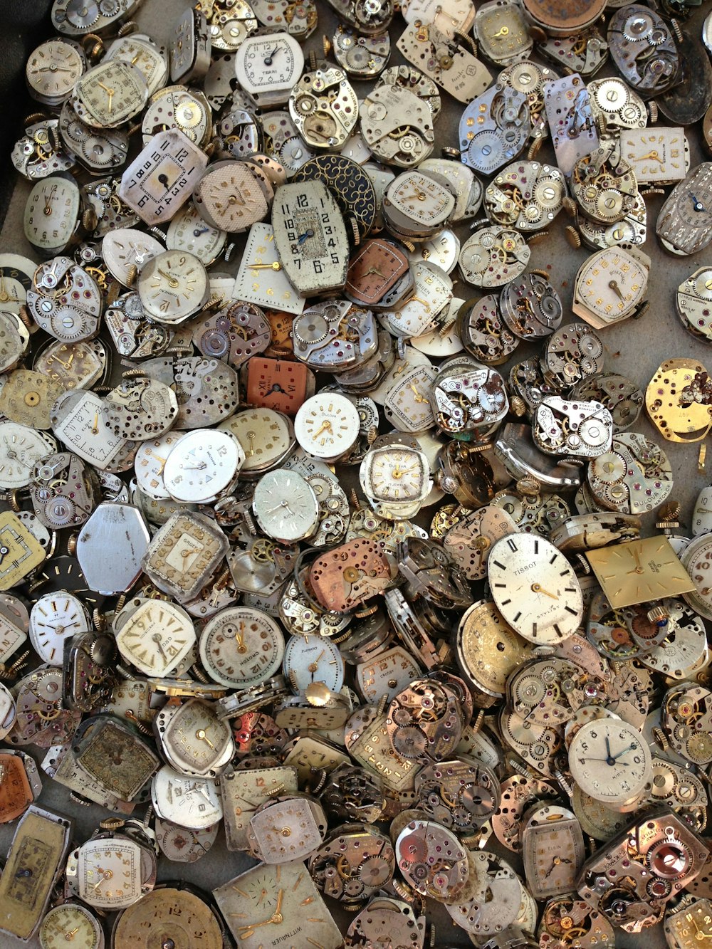 vintage braune und weiße uhr lot