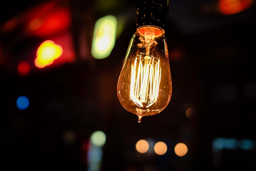 close up photography of halogen bulb