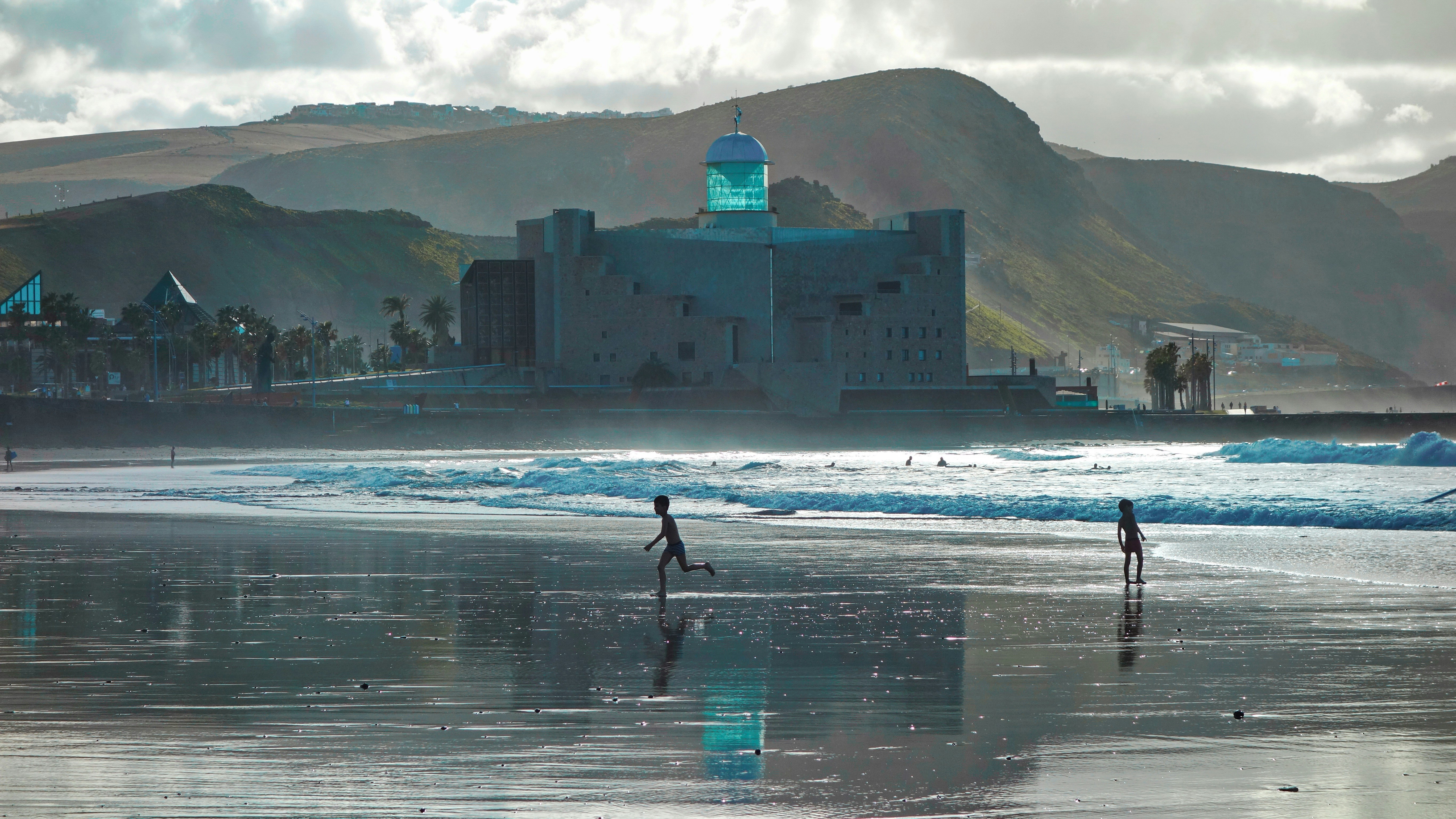 Free Unsplash photo from Roland Schmid