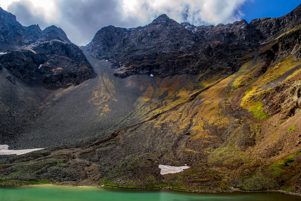 mountain surrounded with clouds