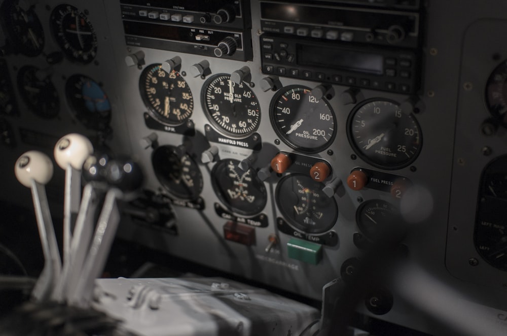 Fotografia seletiva de controladores