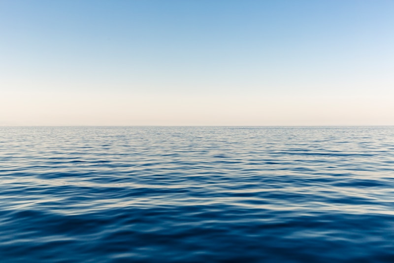 blue ocean water during daytime