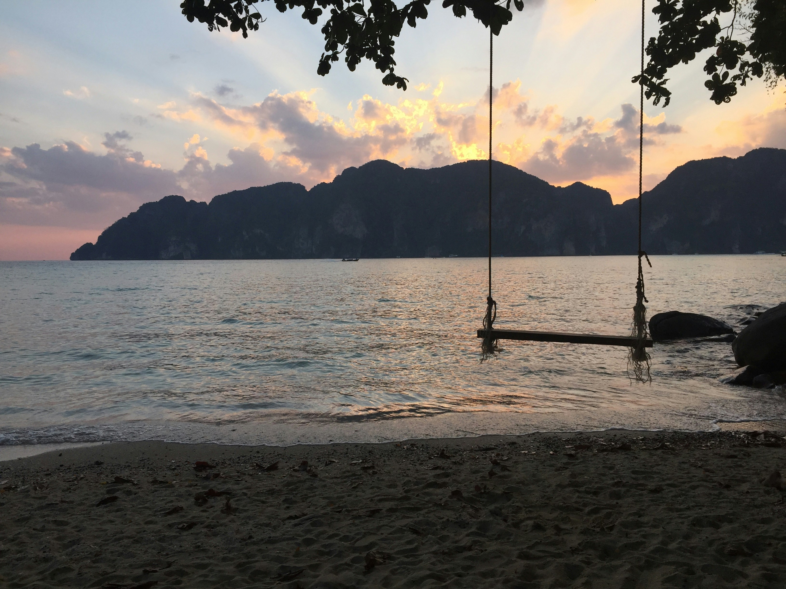 Free Unsplash photo from Flora Dibak