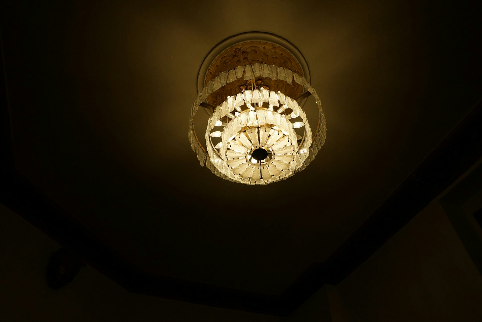 Sony SLT-A77 + Sony DT 16-50mm F2.8 SSM sample photo. Turned on chandelier photography