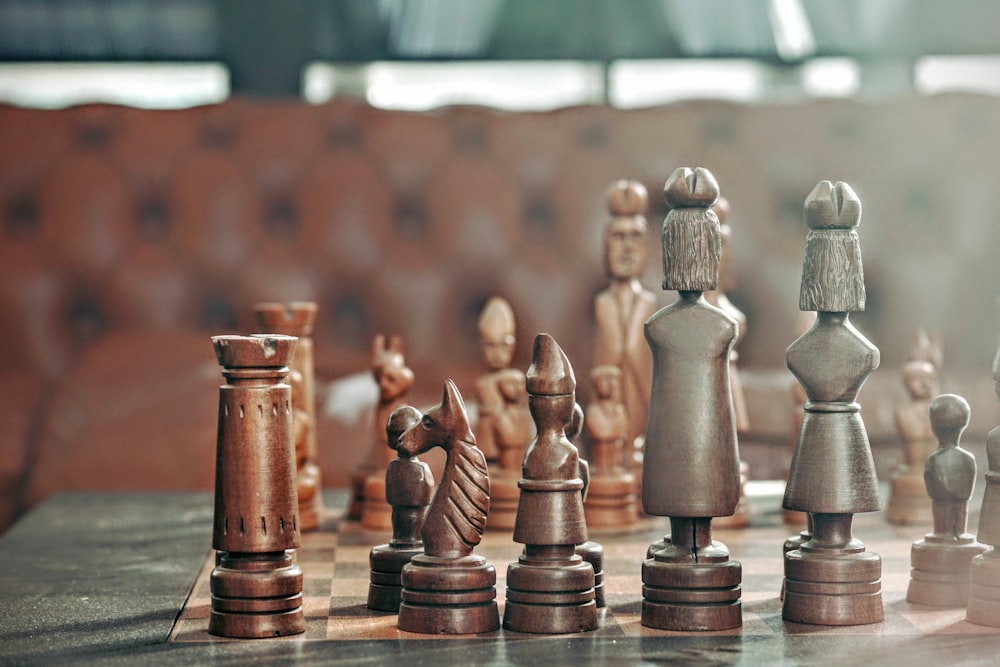 Selektive Fokusfotografie von Schachfiguren