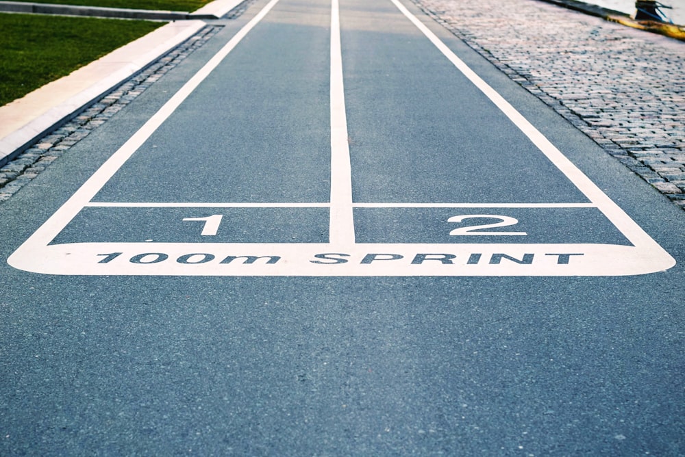 Carril de carrera de 100 metros