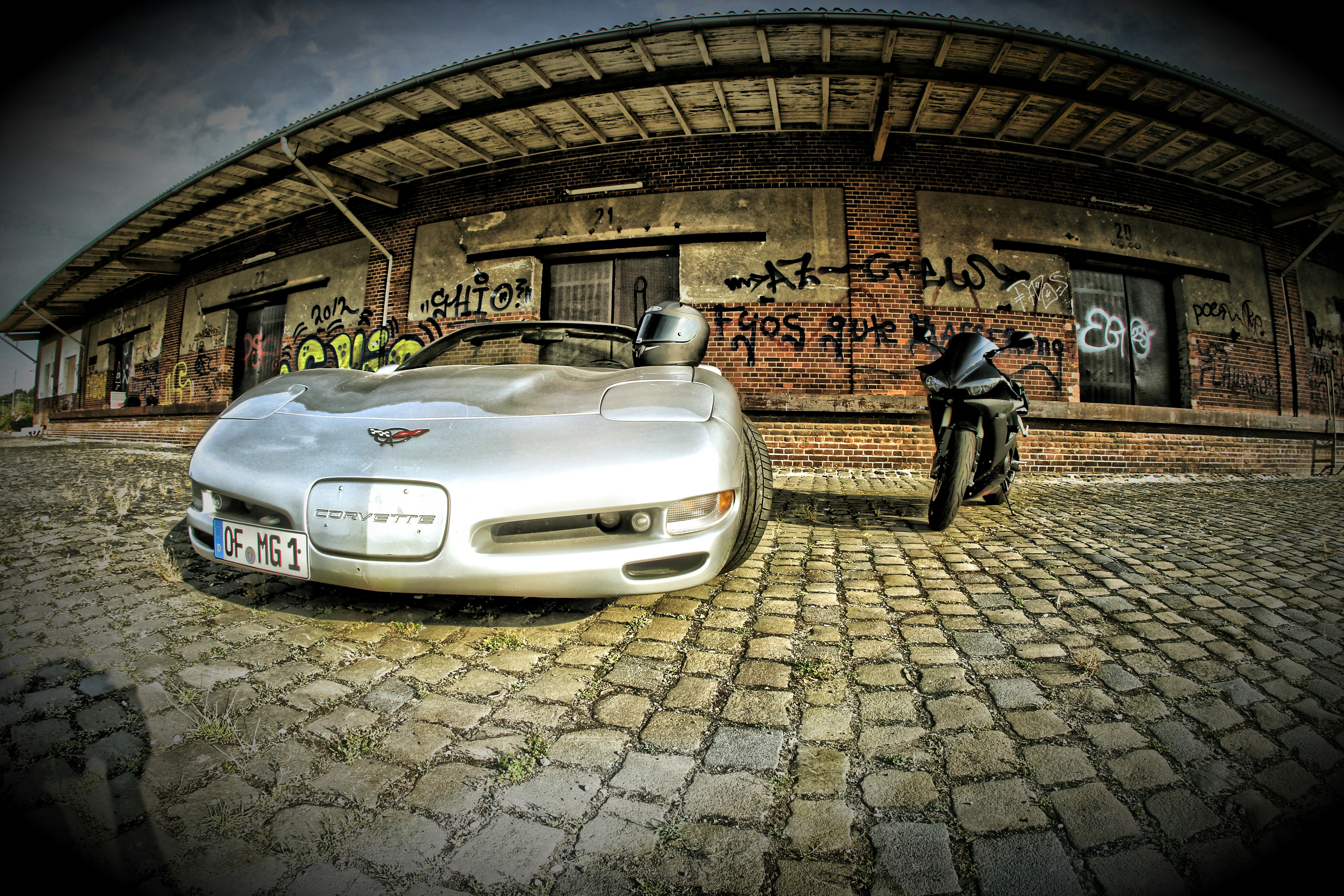 Free Unsplash photo from Matthias Guenter