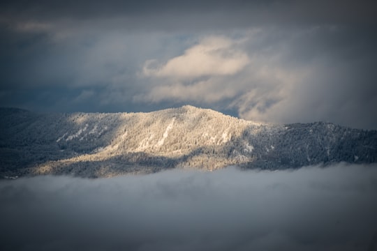 photo of La Muraz Mountain range near Lake Annecy