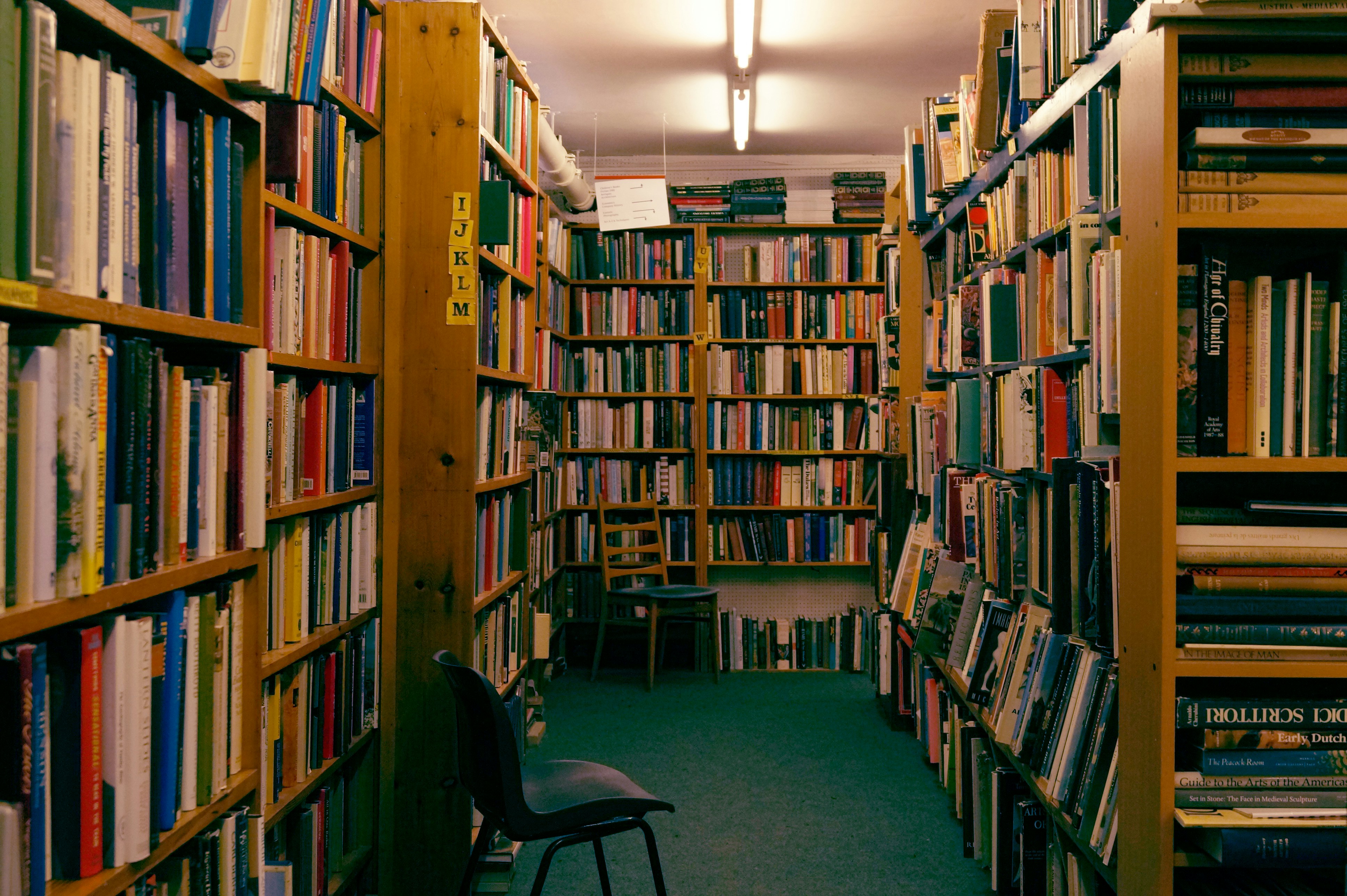 Güven Kütüphanesi