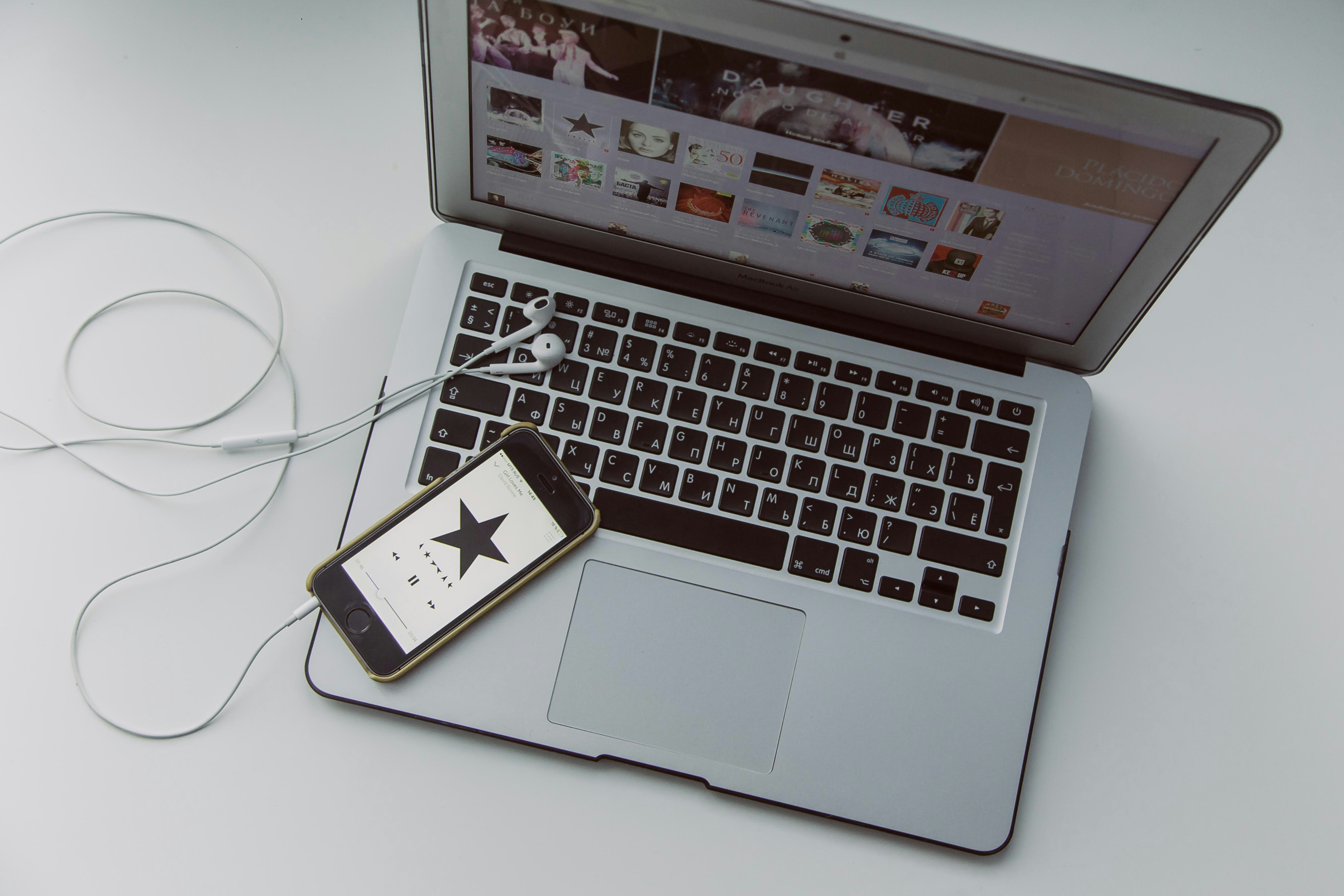 Free Unsplash photo from Dmitry Gareev