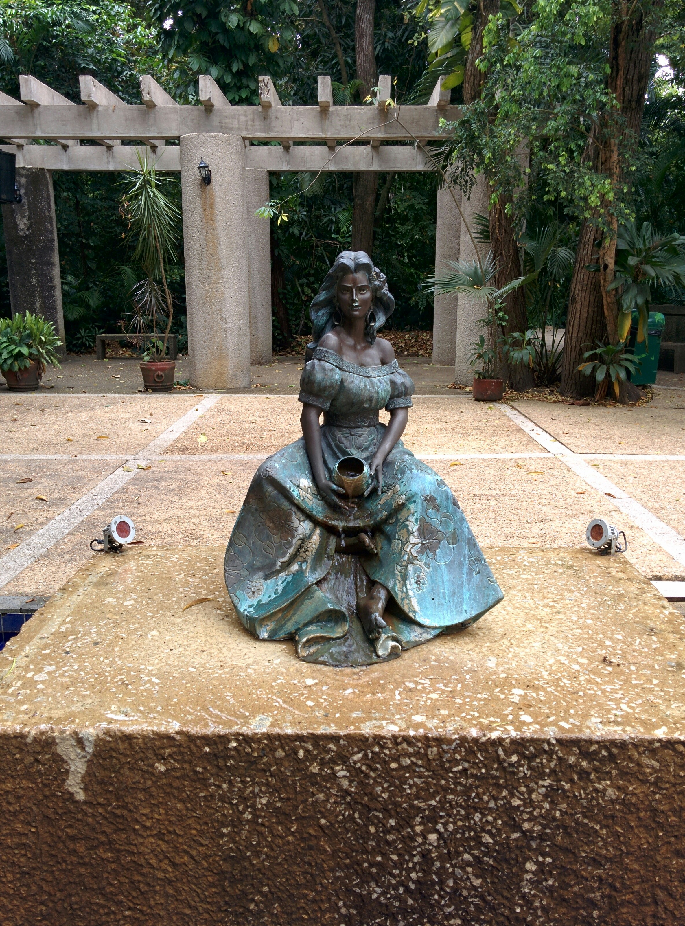 Free Unsplash photo from Michel Valencia