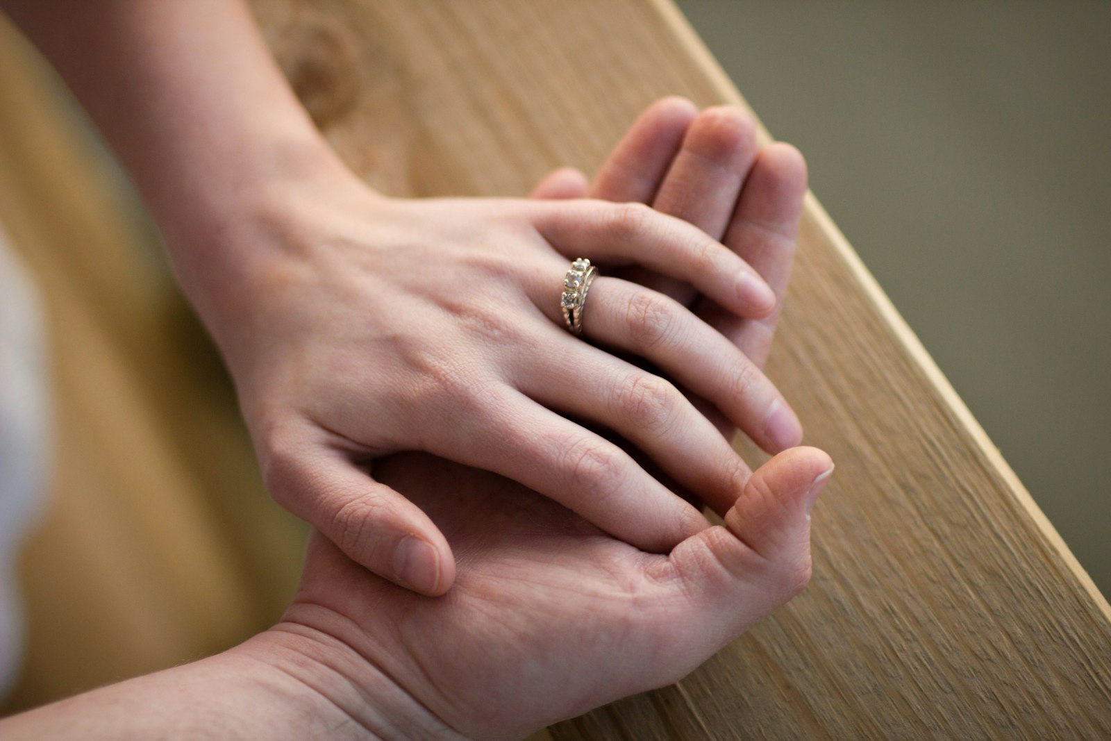 ZEISS Milvus 50mm F1.4 sample photo. Person holding hands photography