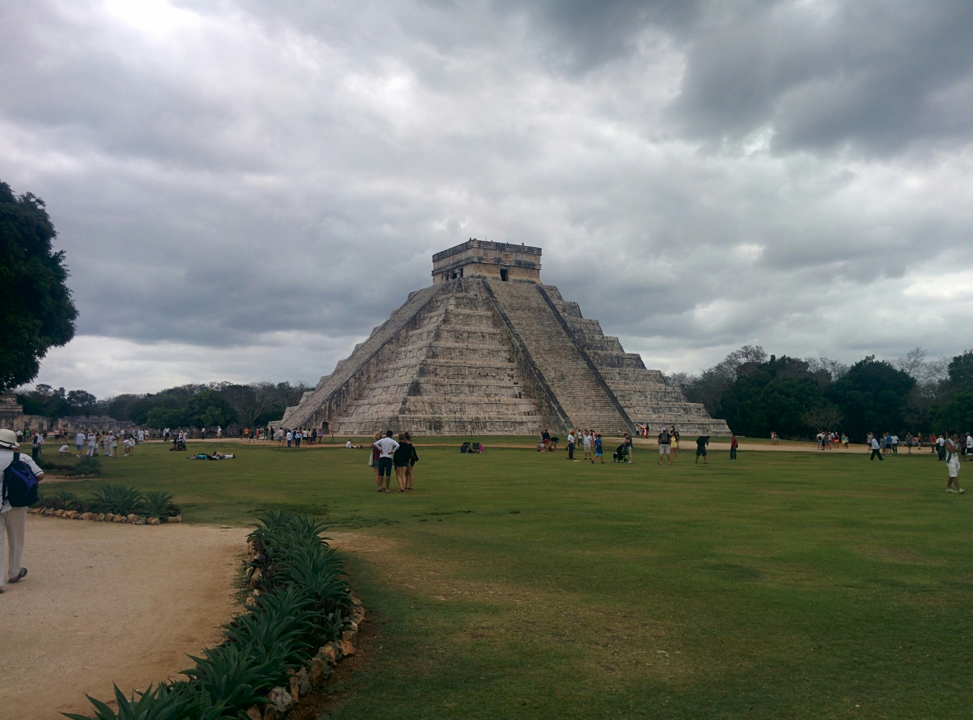 Free Unsplash photo from Michel Valencia