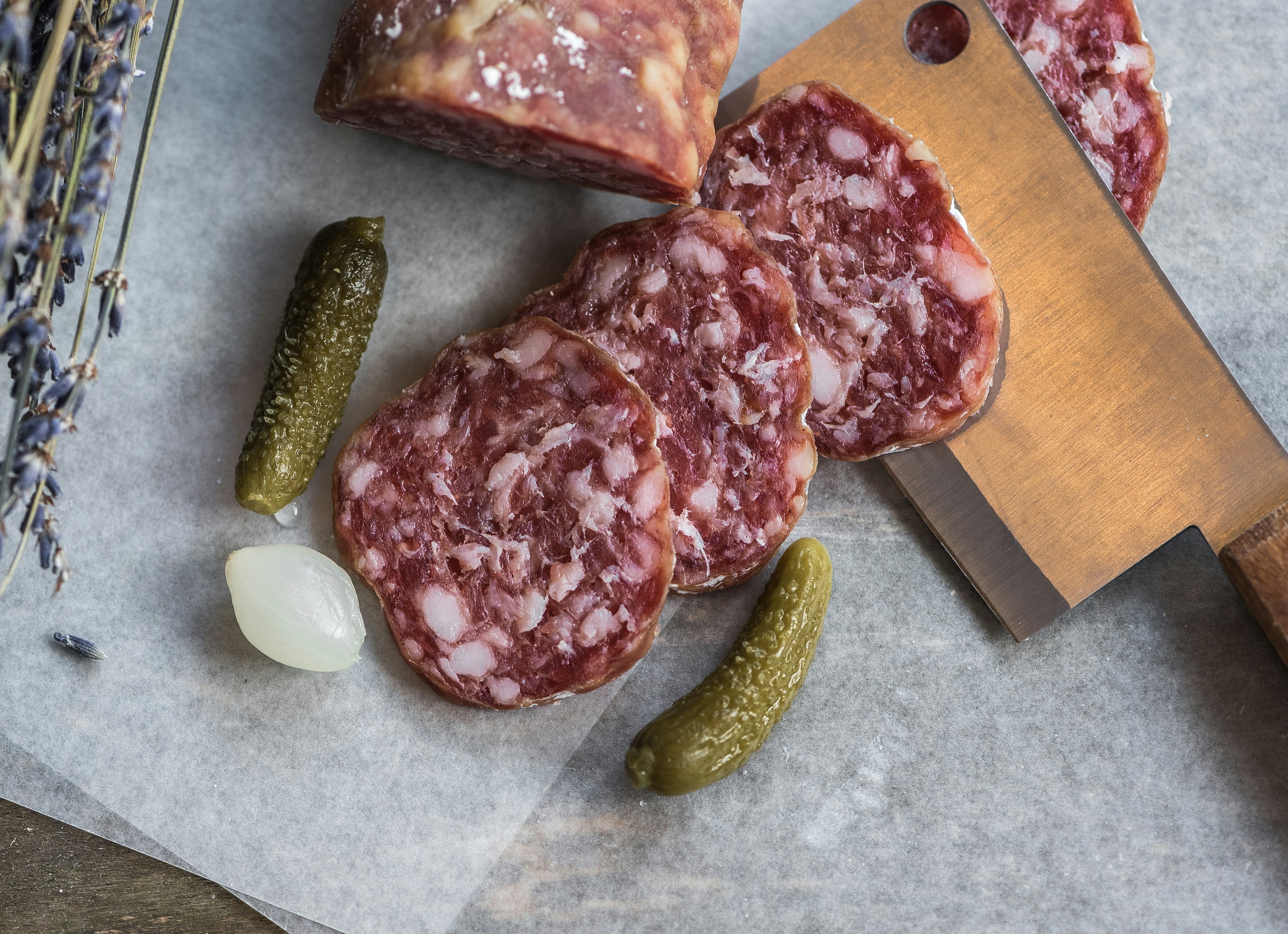 great photo recipe,how to photograph sliced meats and meat clever