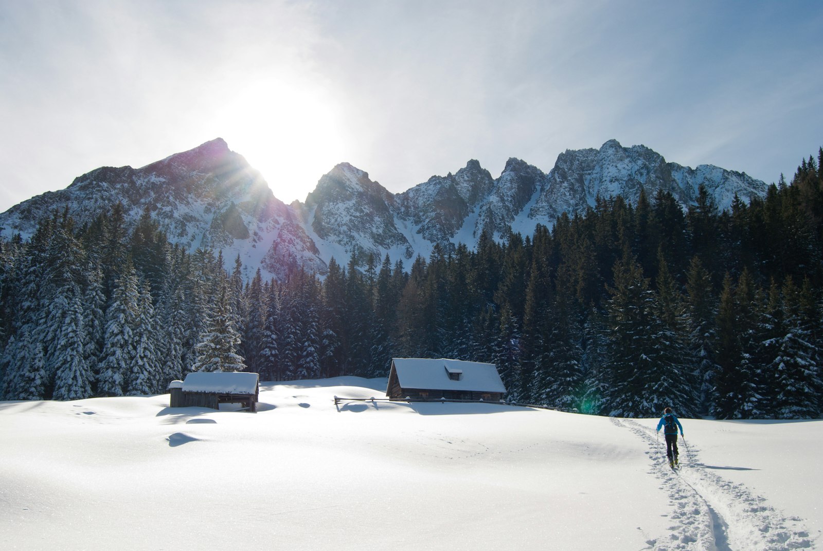 Nikon D40X + Nikon AF-S DX Nikkor 18-55mm F3.5-5.6G II sample photo. Person walking on snowfield photography