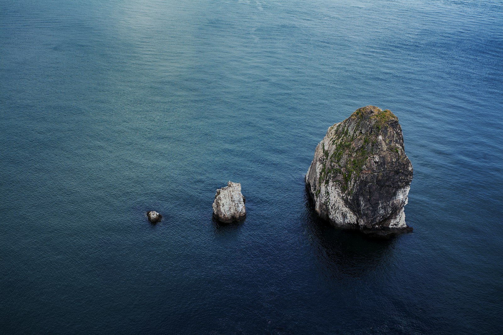 Canon EOS 5D + Canon EF 17-40mm F4L USM sample photo. Rock formation on body photography