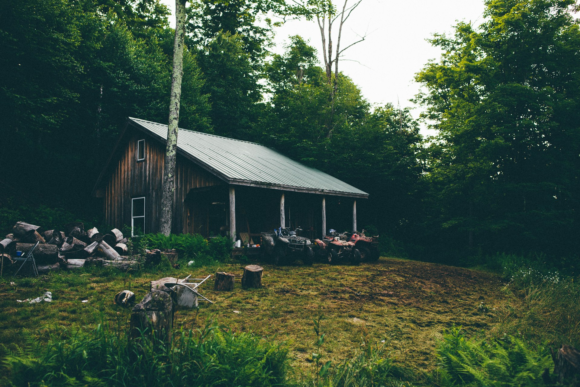 brown and grey house photography