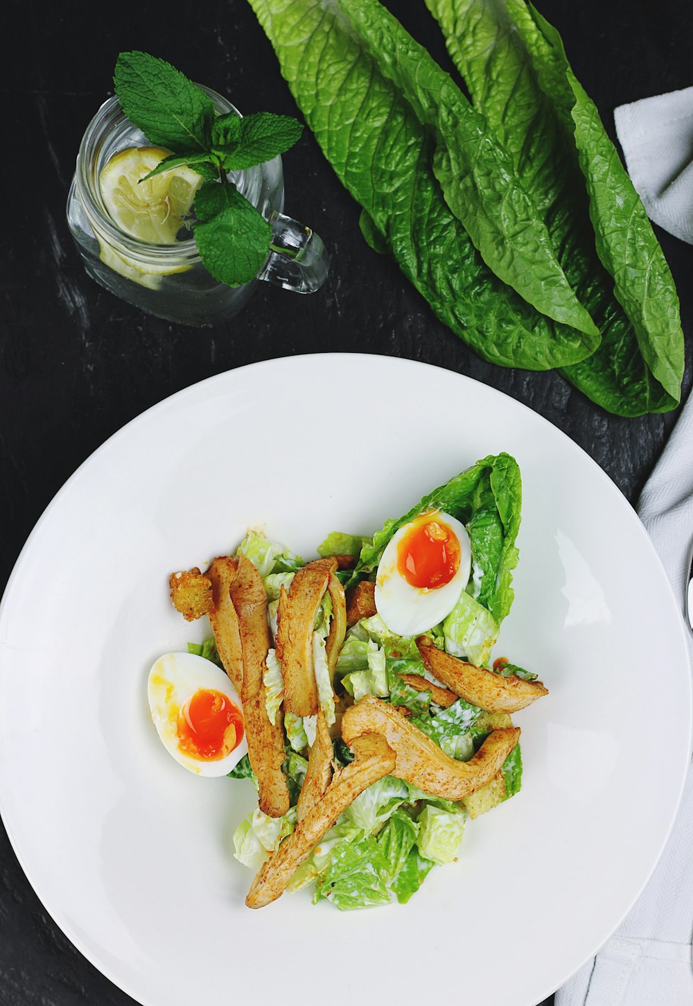 cooked egg with lettuce