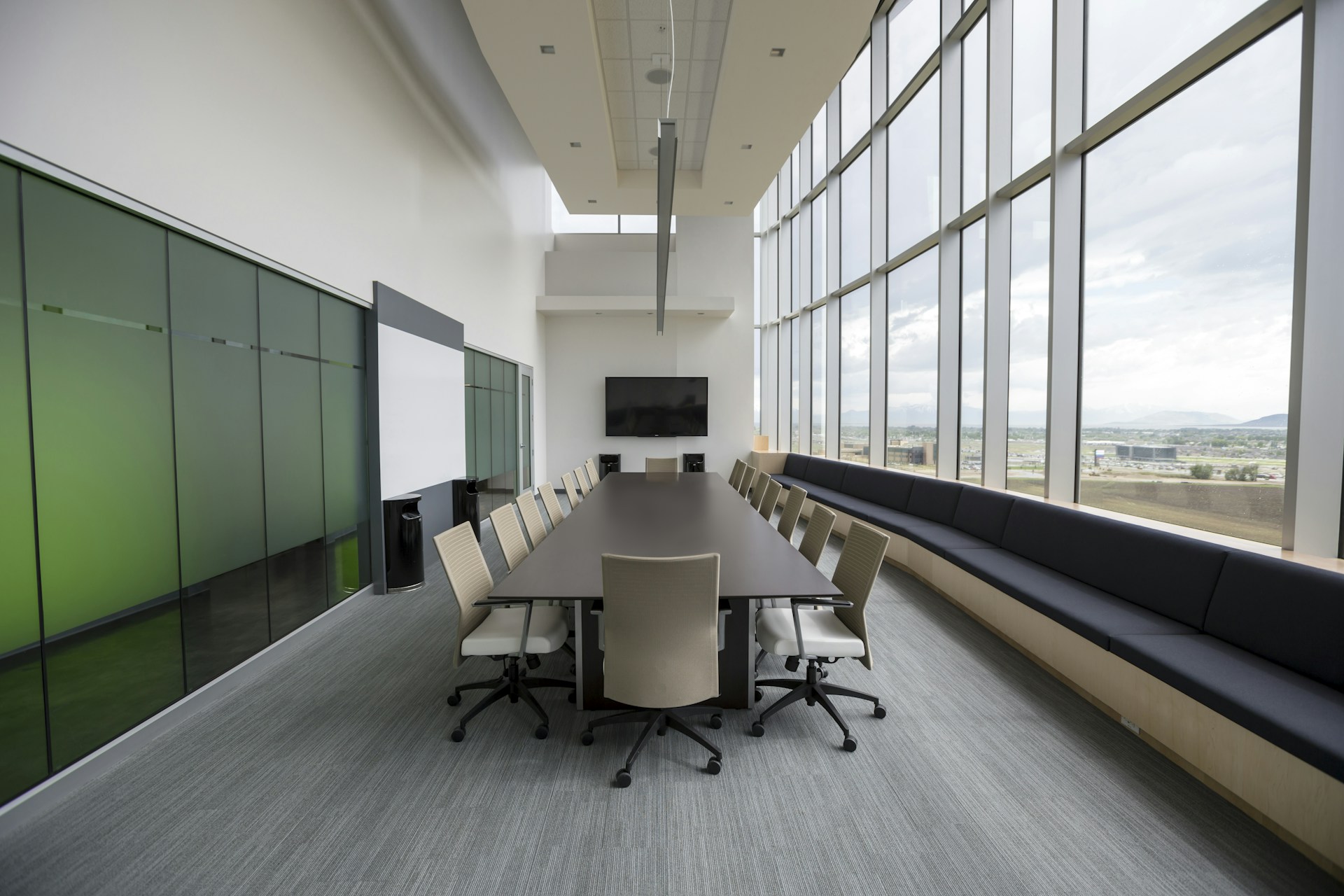 Indoor LED lighting trends in a modern commercial interior