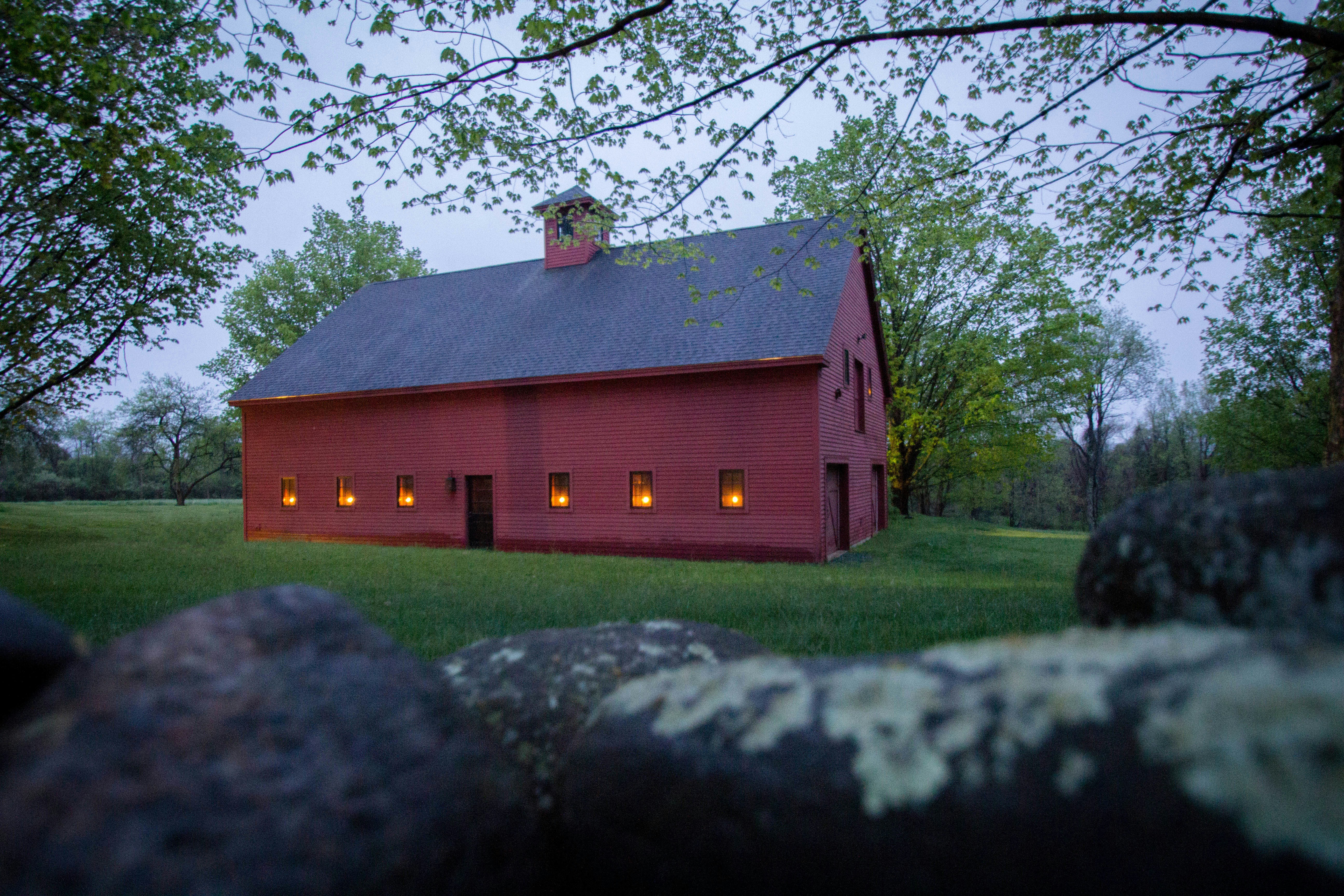 Red Barn Pictures Download Free Images On Unsplash