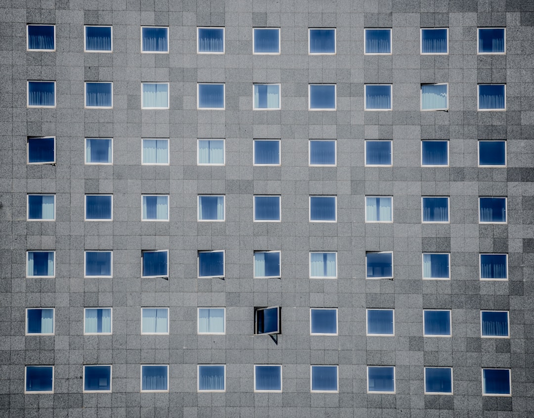 gray concrete building photography