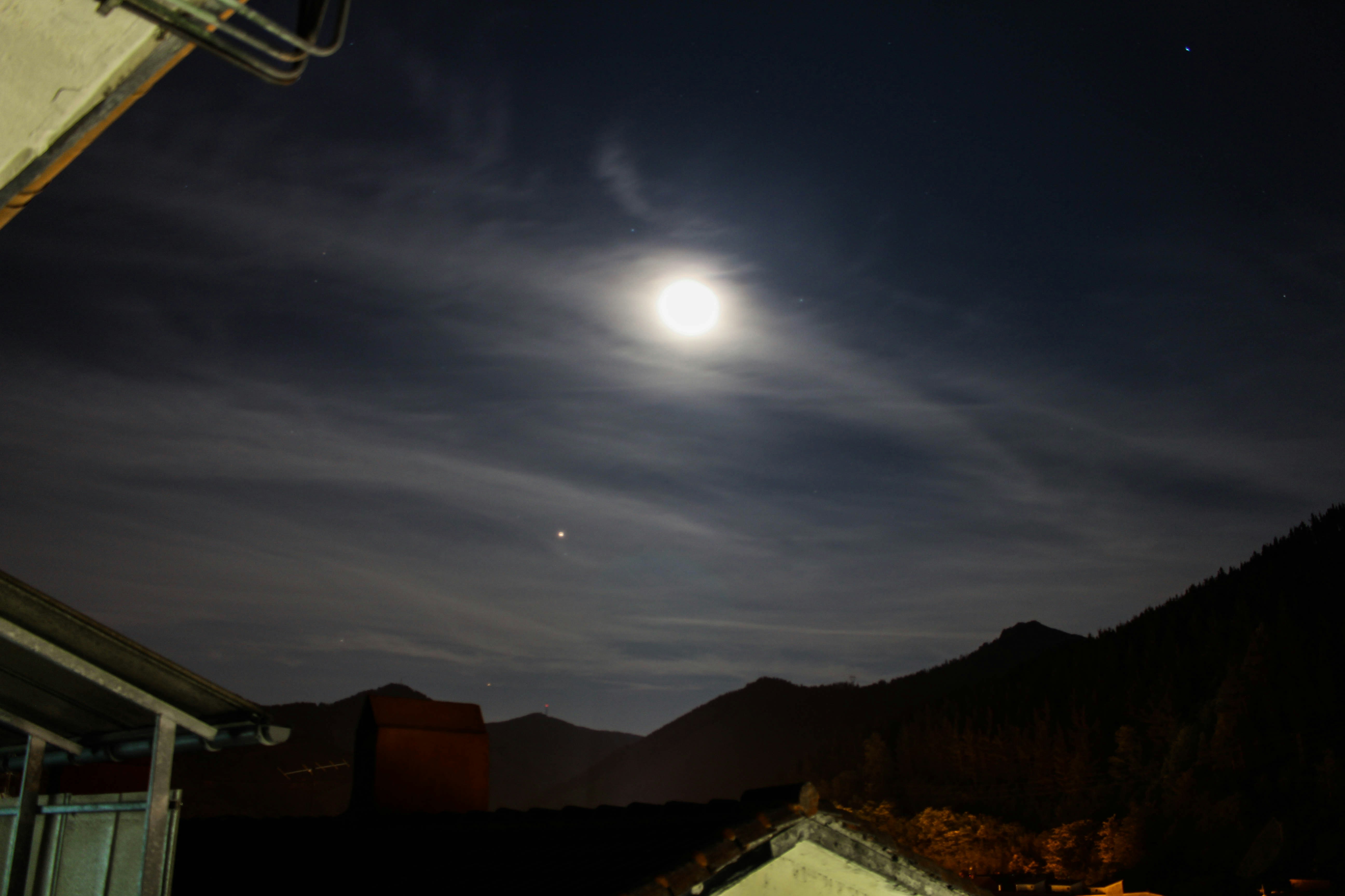 Free Unsplash photo from Jonathan Molina