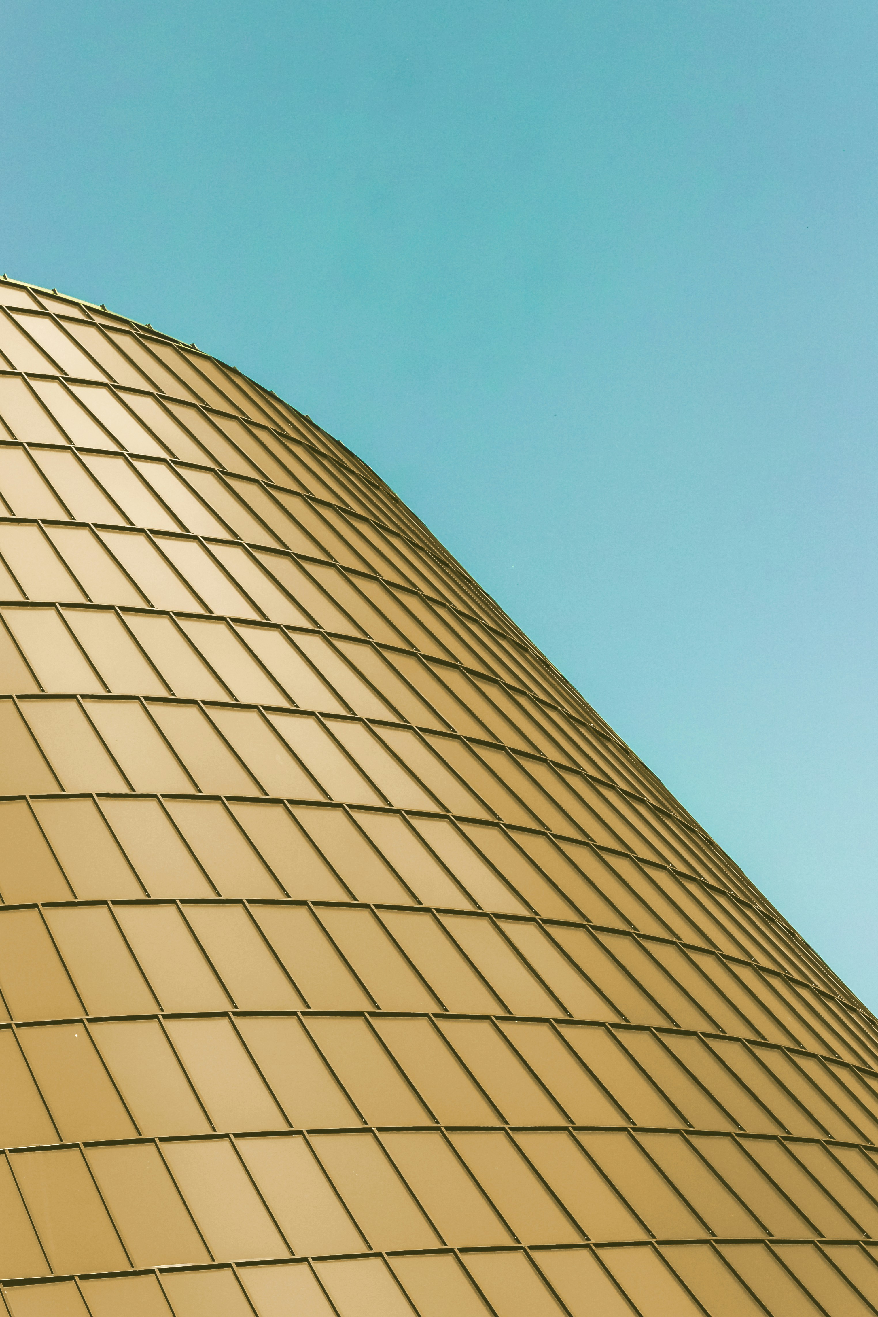 photo-1463982597590-200227f9335d?ixid=M3wxMjA3fDB8MXxzZWFyY2h8MTMxfHxnb2xkJTIwbmV3c3xlbnwwfHx8fDE3MzM1OTI0NDZ8MA%5Cu0026ixlib=rb-4.0.3