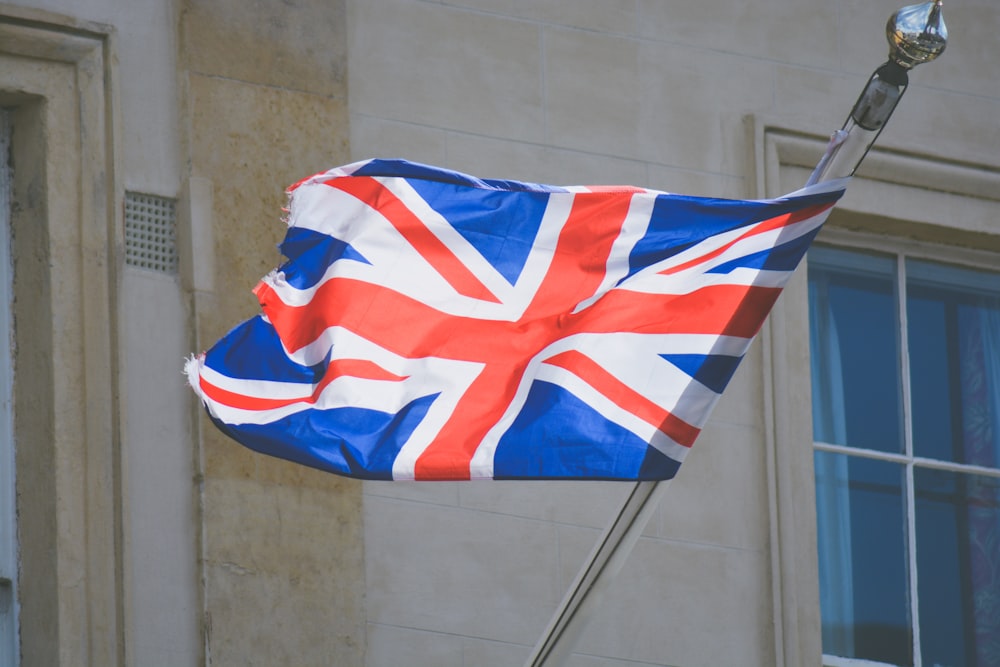 Flagge des Vereinigten Königreichs gehisst