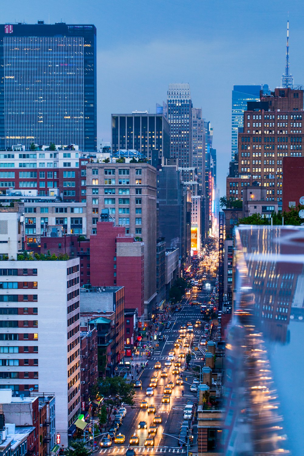 Construcción de la ciudad durante la noche