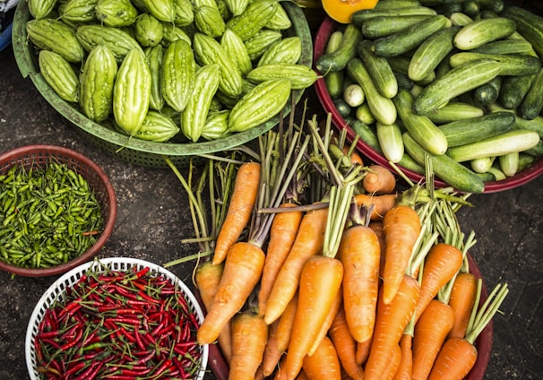 bundle of assorted vegetable lot