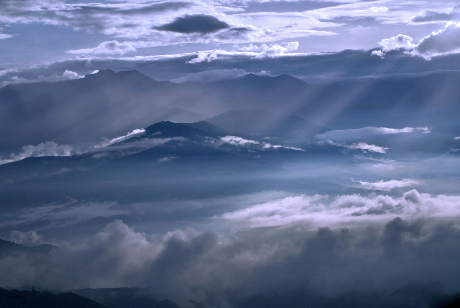 Nikon D200 + Tamron SP 70-300mm F4-5.6 Di VC USD sample photo. Silhouette of mountains photography