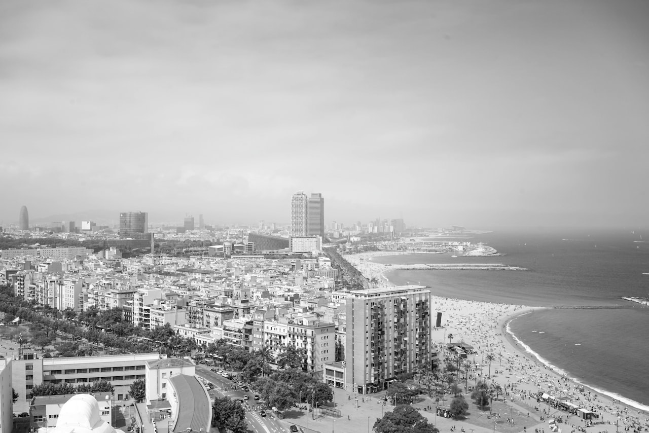 bird's eyeview photo of high rise buildings of Barcelona