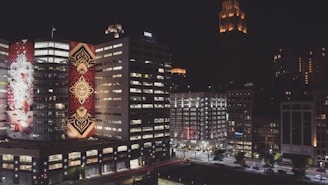 A vibrant Mexican cityscape symbolizing creativity and digital connection.