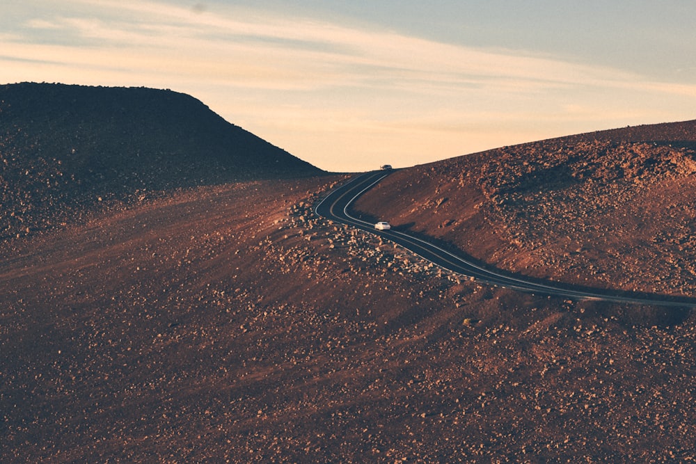 voiture sur la route