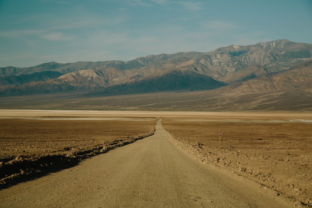 élargissement de la route menant à la montagne