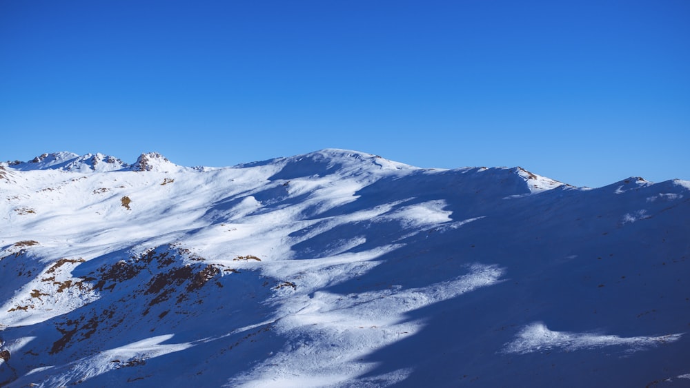 photographie de paysage de montagne