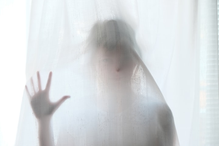 5 PARANORMAL ENCOUNTERS WITH GHOSTS 