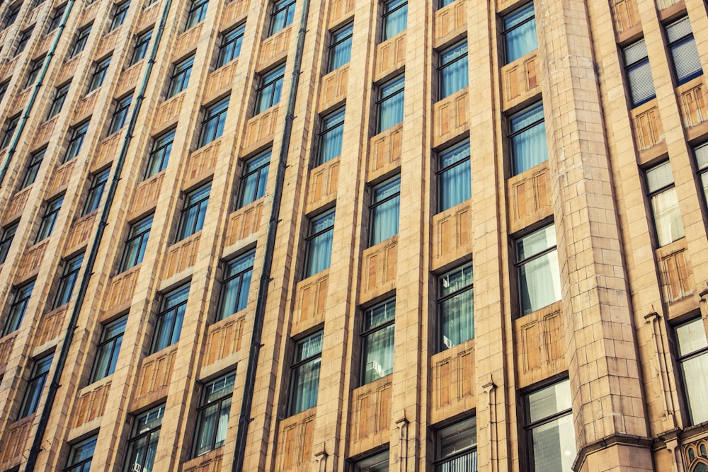 brown concrete building