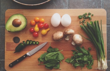 Avocado, tomato, egg, mushroom, onion-sub title-Consider the Nutritional Factor