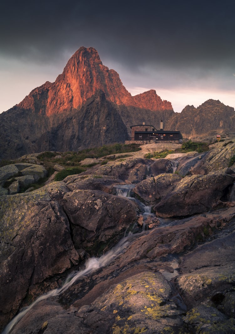 gray rock mountain during daytime photo – Free Nature Image on Unsplash