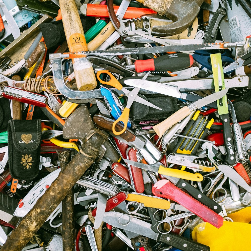 assorted-type hand tool lot