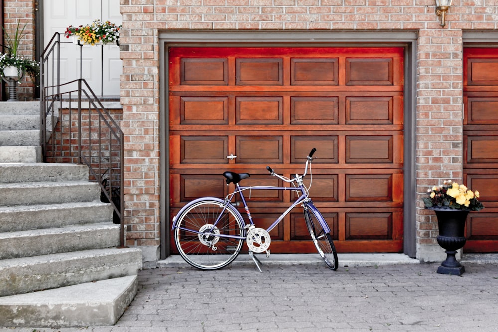 bicicleta cruiser roxa