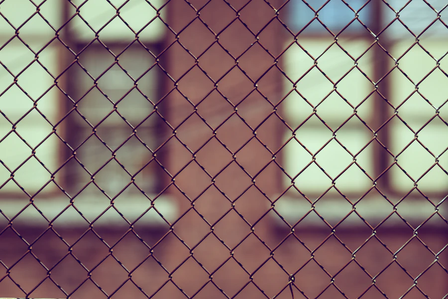 Commercial chain link security fence