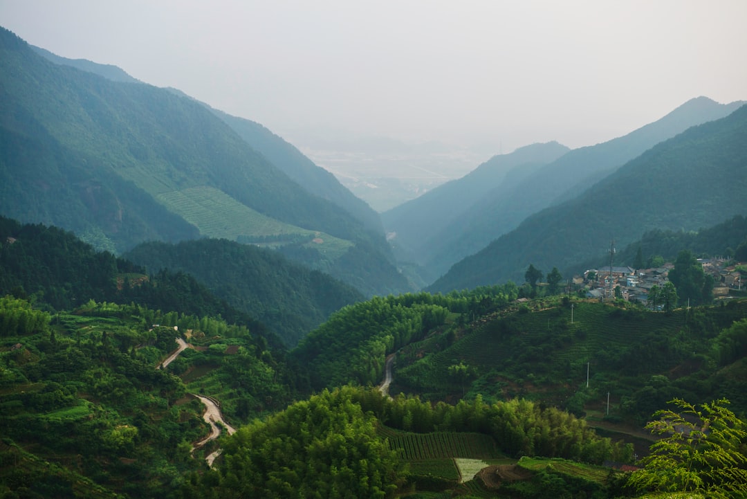 landscape photography of mountain during daytime