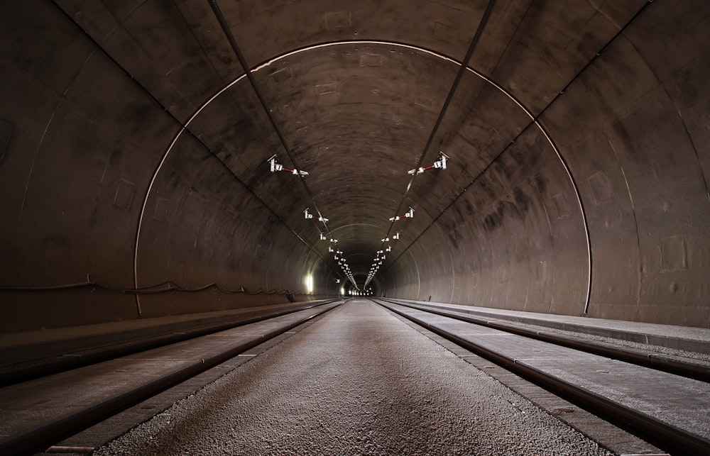 Landschaftsfotografie des Tunnels