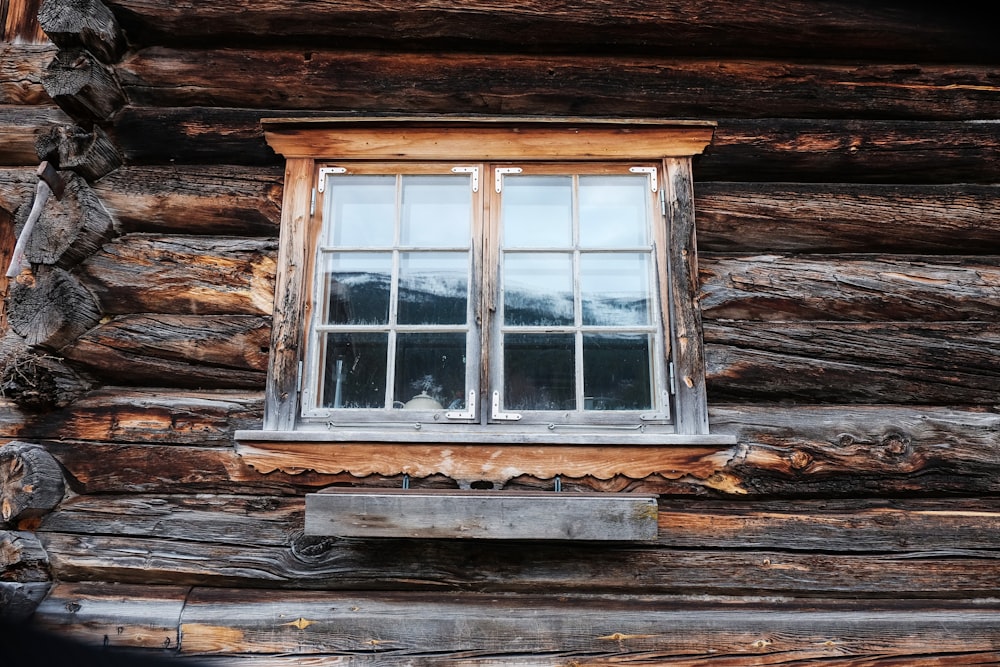 clear glass windowpane