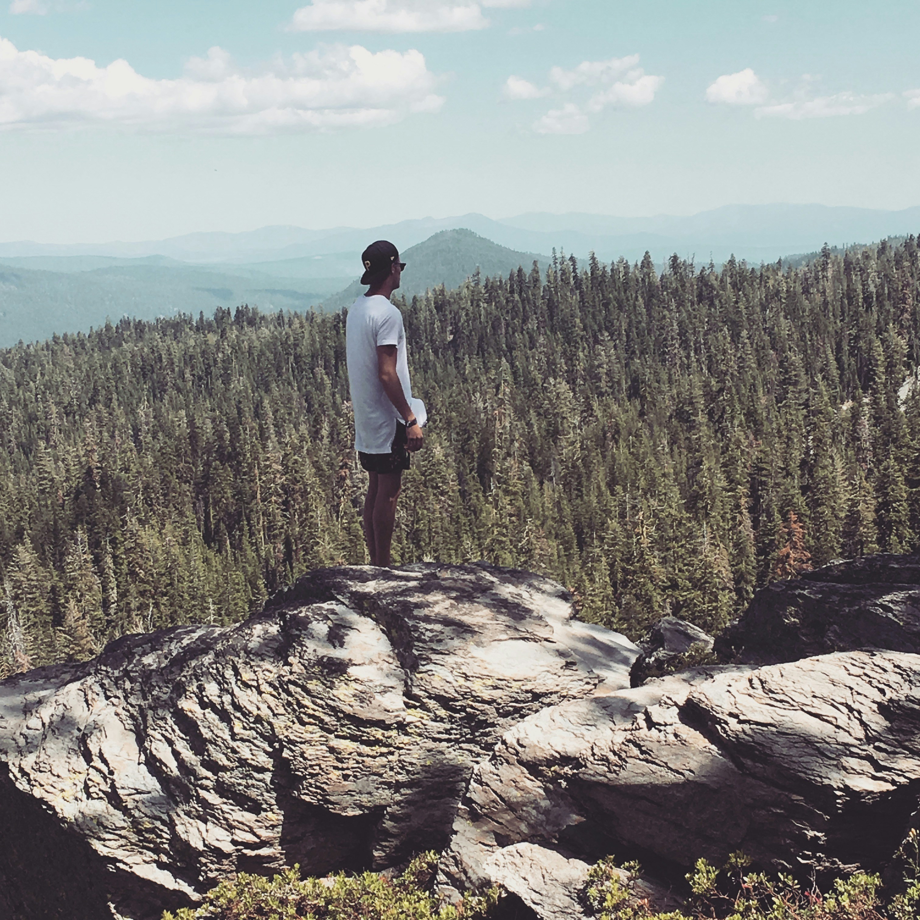 Free Unsplash photo from Drew Helm